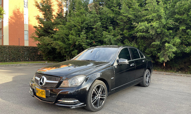 Mercedes-Benz Clase ...