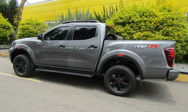 Nissan Frontier 2.5 ...