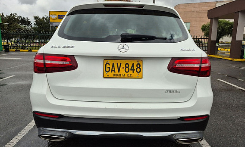 Mercedes-Benz Clase ...
