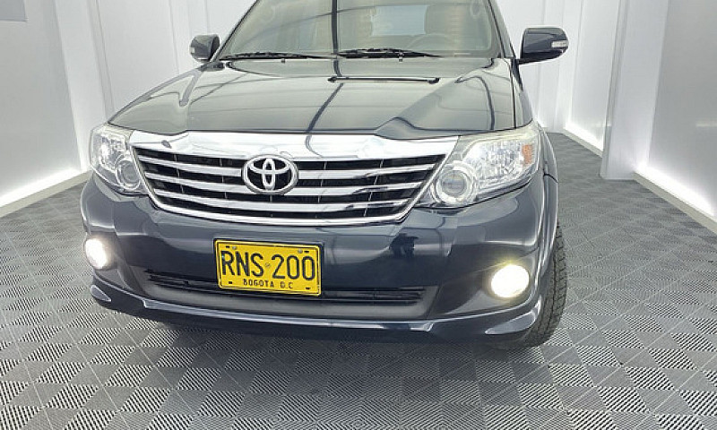 Toyota Fortuner 2.7L...