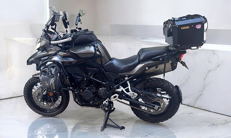 Benelli Trk 502...