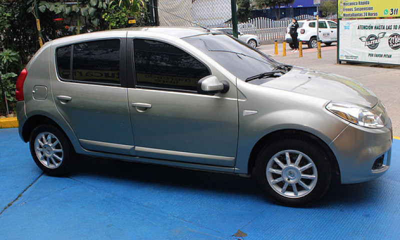 Renault Sandero 1.6 ...