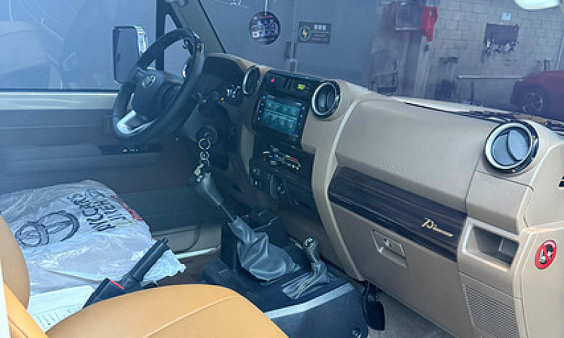 Land Cruiser 71 Lx...