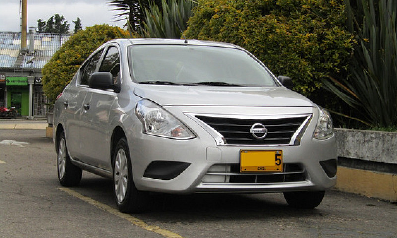 Nissan Versa 1.6 V-D...