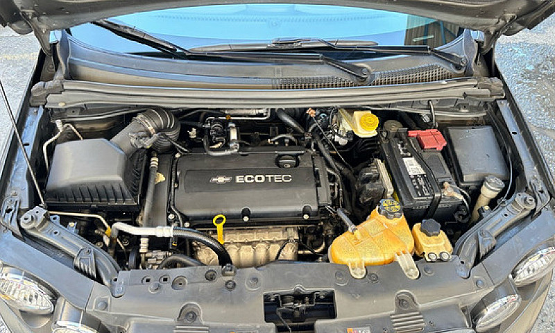 Chevrolet Sonic 1.6 ...