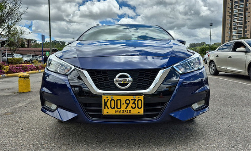 Nissan Versa 1.6 Adv...