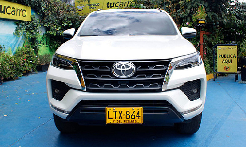 Toyota Fortuner 2.4 ...