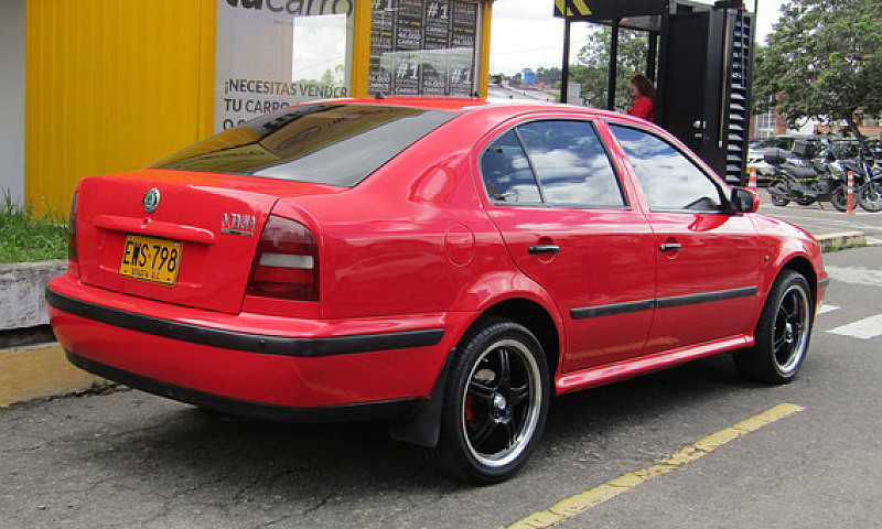 Skoda Octavia 1.8 Sl...