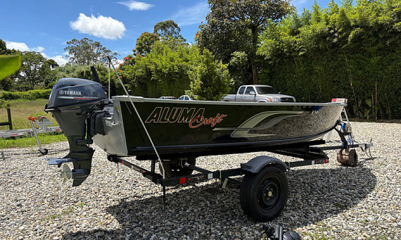Bote Alumacraft V14 ...