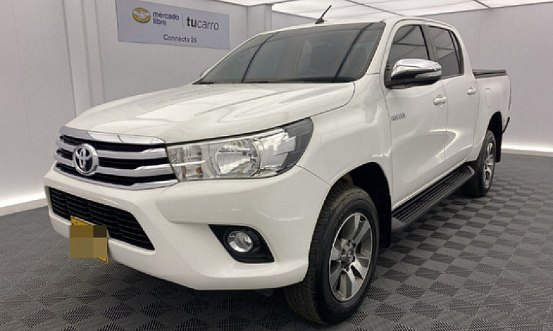 Toyota Hilux 2.8L...