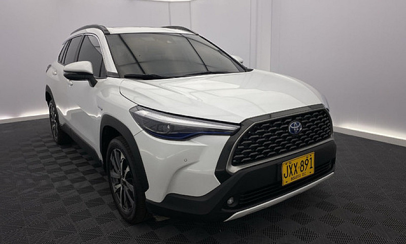Toyota Corolla Cross...