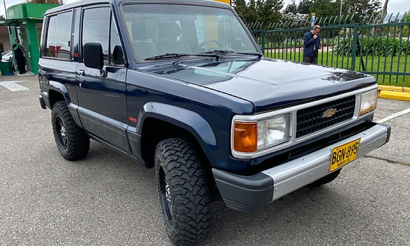 Chevrolet Trooper 2....