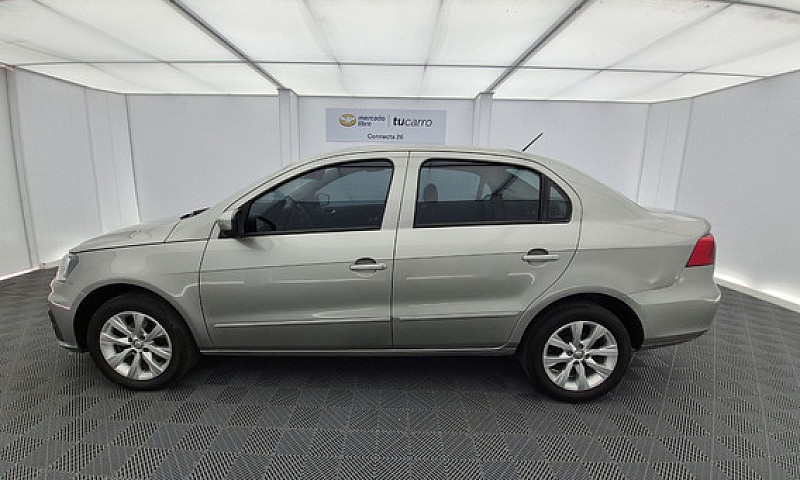 Volkswagen Voyage 1....
