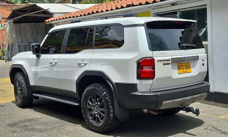 Toyota Land Cruiser ...