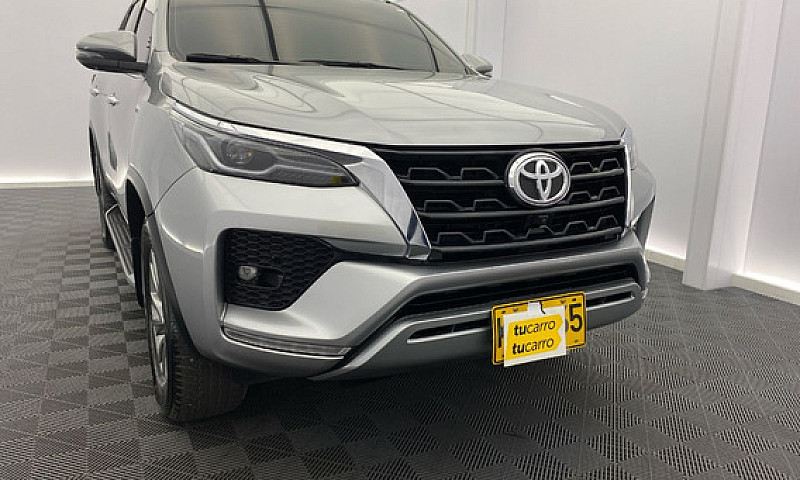 Toyota Fortuner 2.7 ...