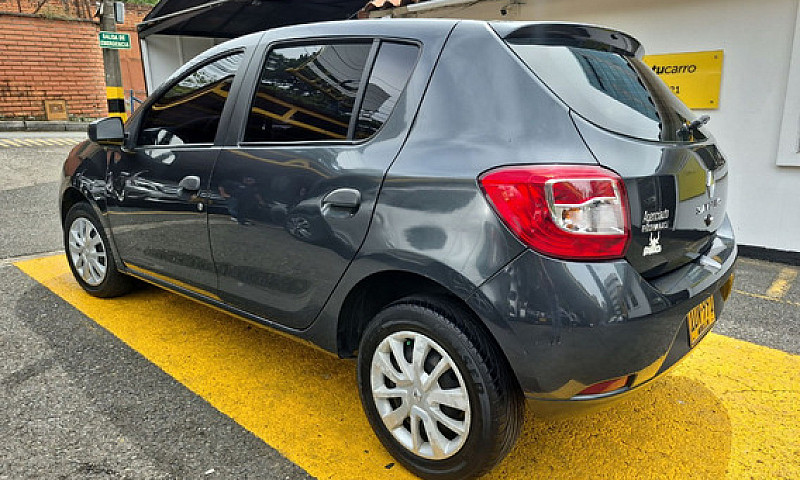 Renault Sandero 1.6 ...