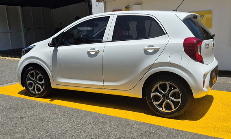 Kia Picanto 1.3 Zeni...