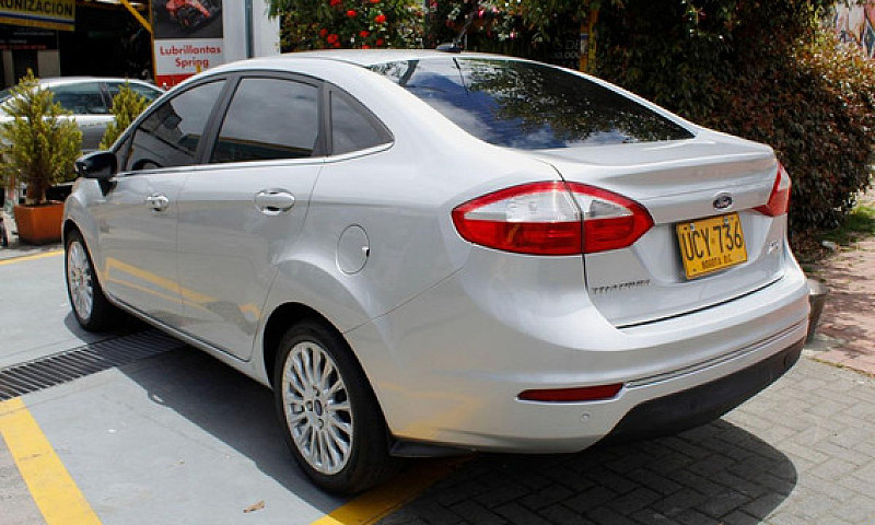 Ford Fiesta 1.6 Tita...