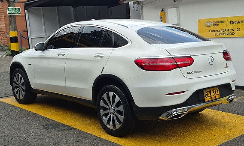Mercedes-Benz Clase ...