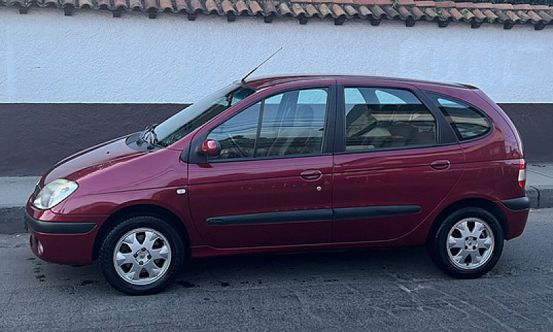 Renault Scenic 2.0...