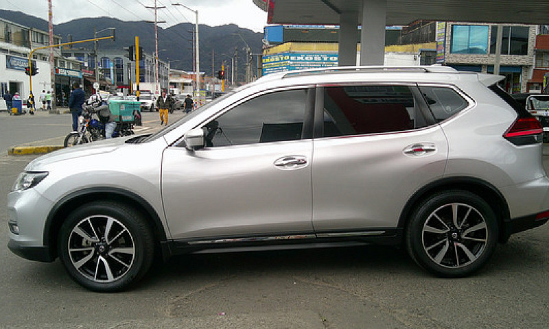 Nissan X-Trail 2.5 E...