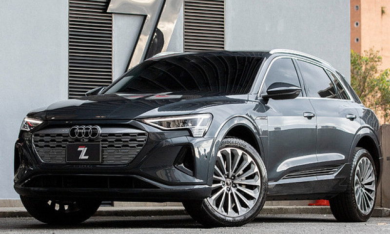 Audi Q8 E-Tron...