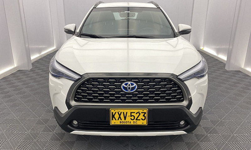 Toyota Corolla Cross...