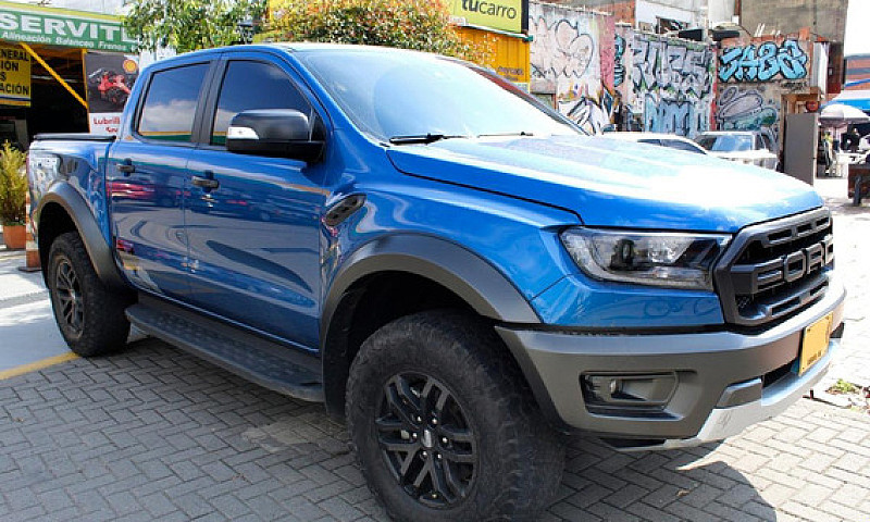 Ford Ranger Raptor 2...
