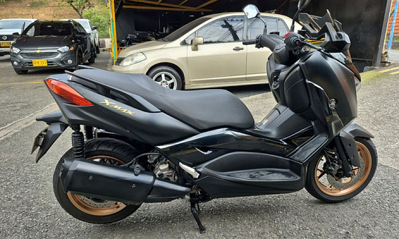 Yamaha Xmax 300 2022...