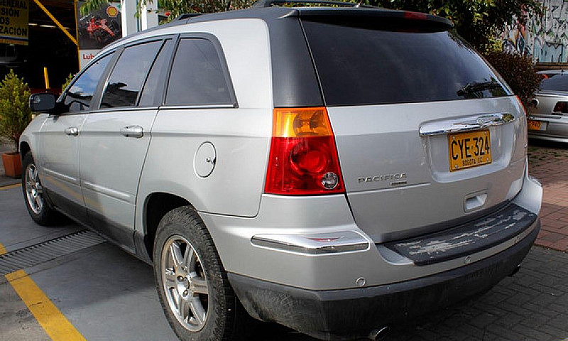 Chrysler Pacifica 4....