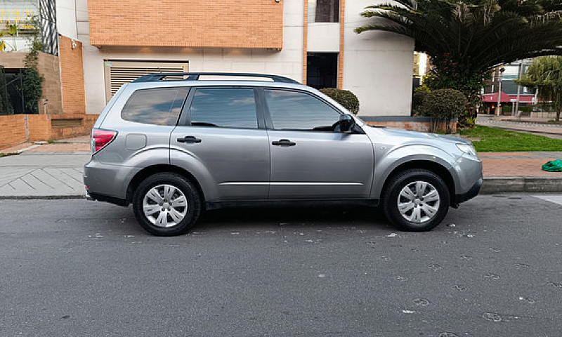 Subaru Forester 2.0 ...