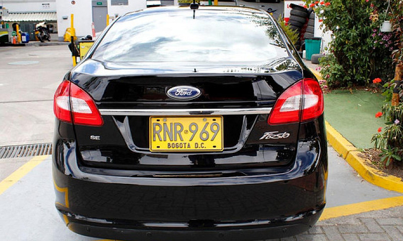 Ford Fiesta Se 2012...