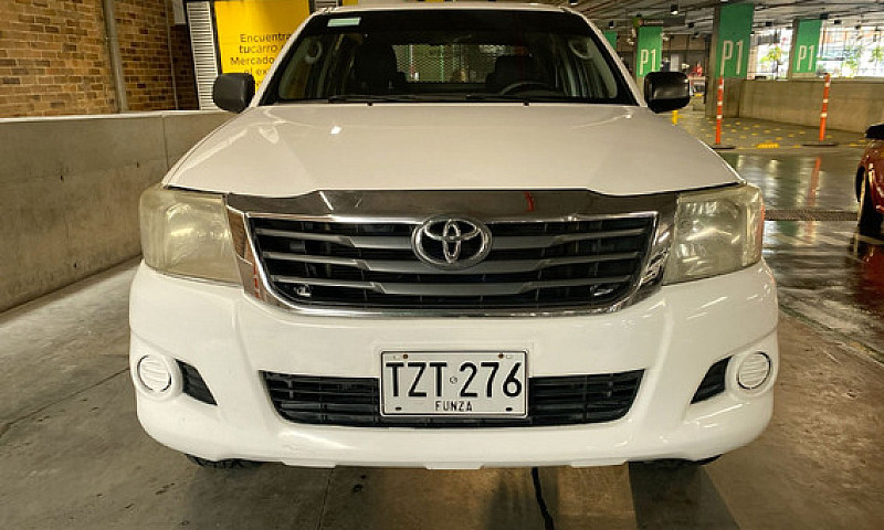 Toyota Hilux 2.5 Imv...