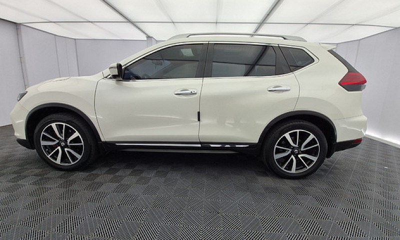 Nissan X-Trail 2.5 E...