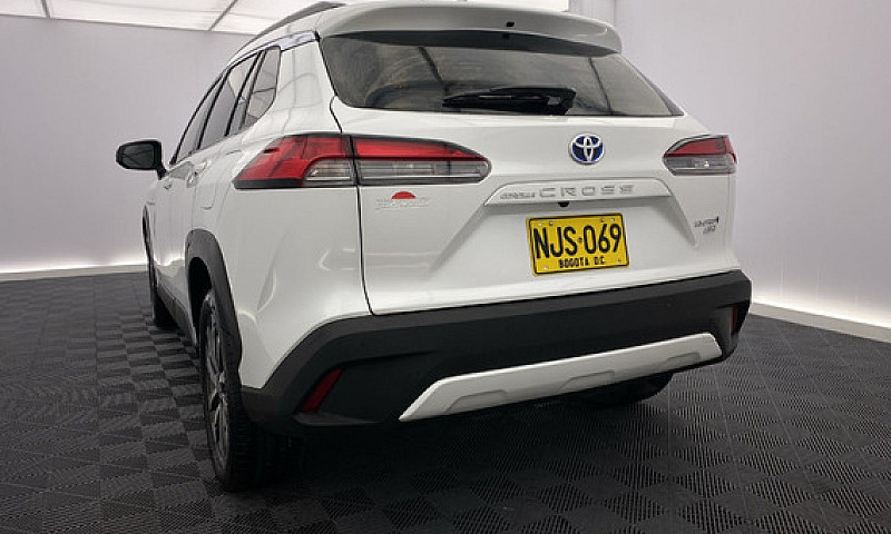 Toyota Corolla Cross...