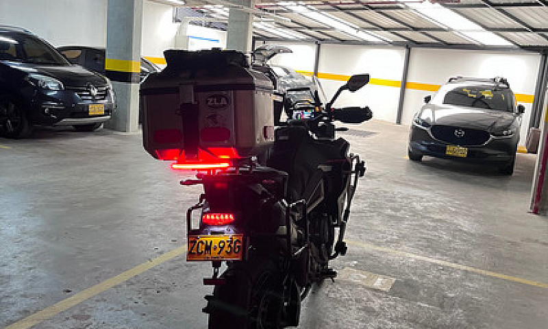 Triump Tiger 1200 Ra...