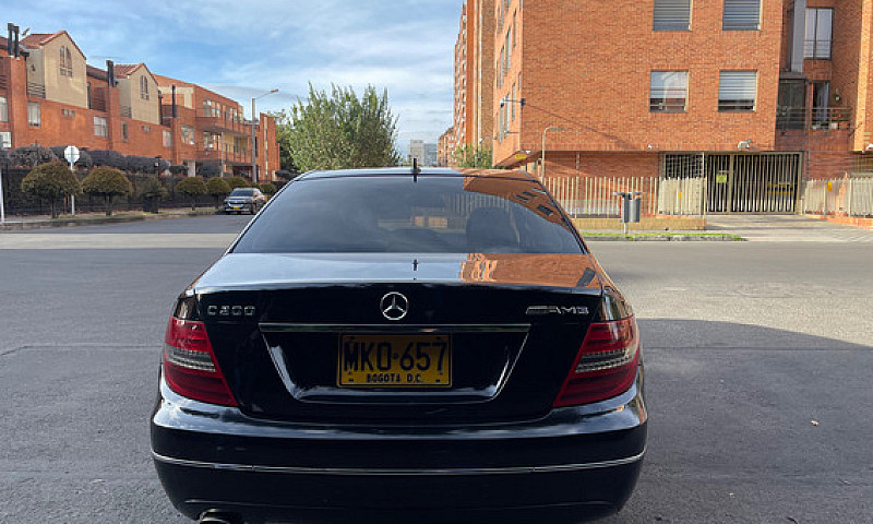Mercedes-Benz Clase ...