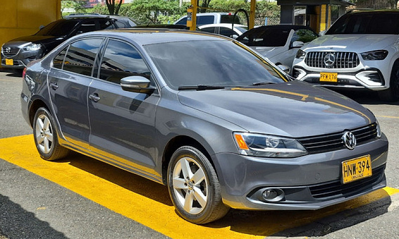 Volkswagen Jetta 2.5...