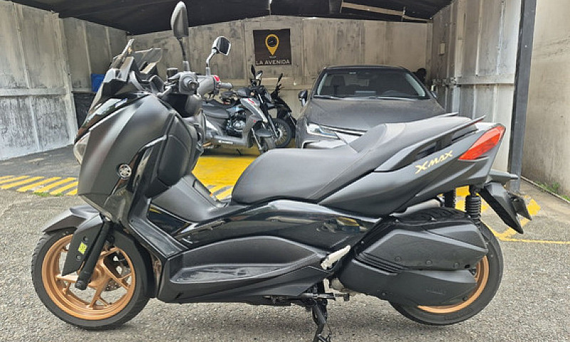 Yamaha Xmax 300 2022...