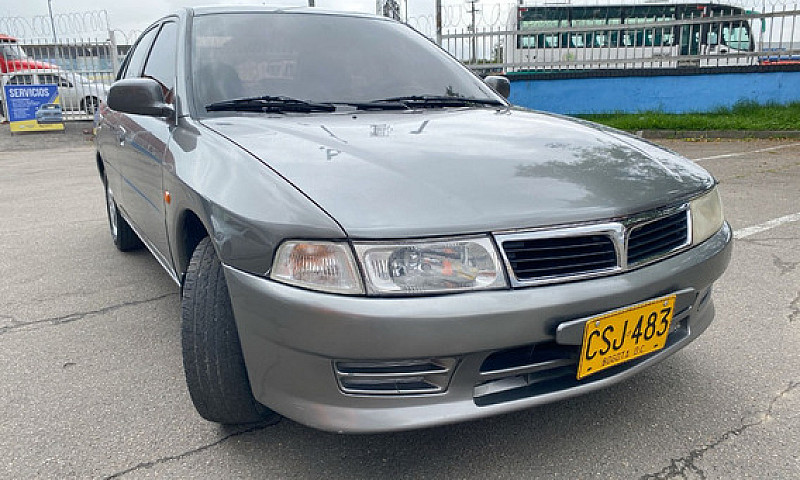 Mitsubishi Lancer 1....