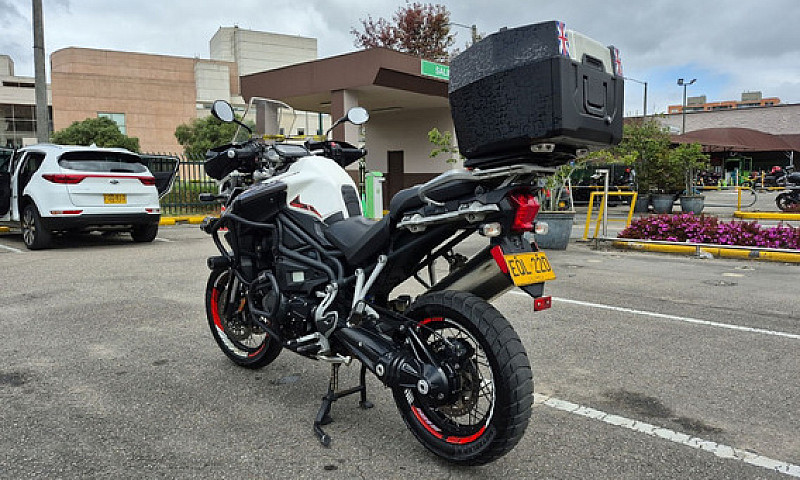 Triumph Tiger Explor...