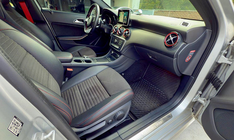 Mercedes-Benz Clase ...