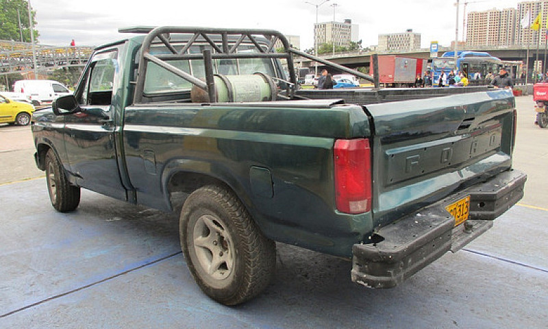 Ford F-150 5.0 Xlt...
