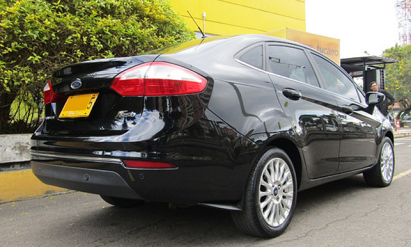 Ford Fiesta 1.6 Tita...