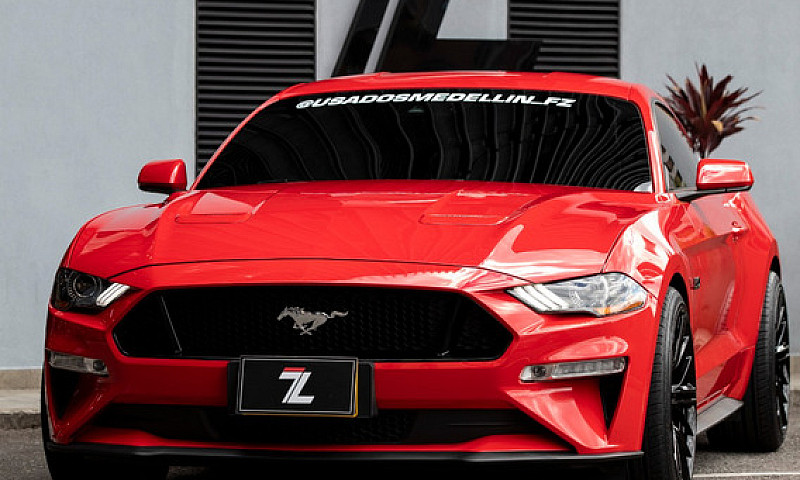 Ford Mustang Gt 5.0...