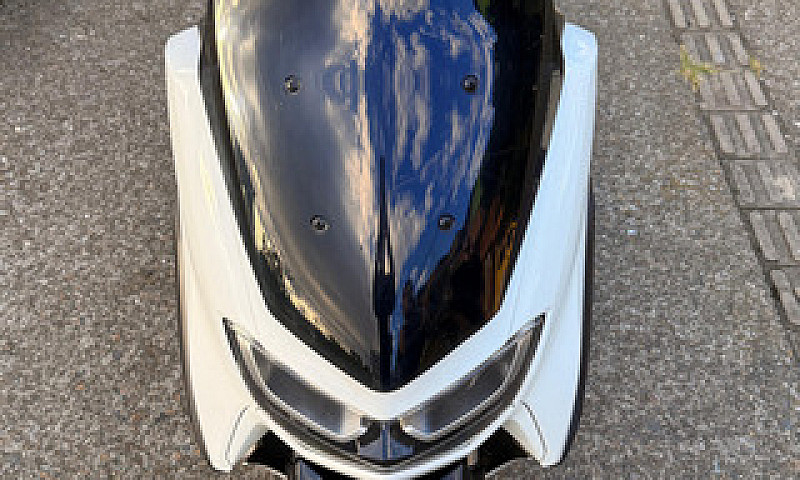 Yamaha N-Max Connect...