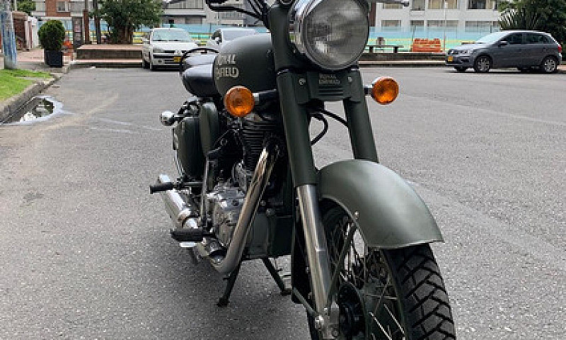 Royal Enfield Classi...