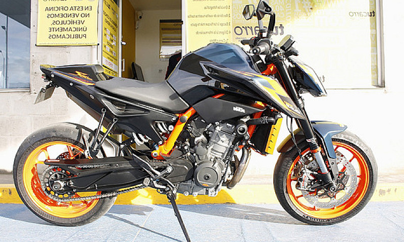 Ktm 890 Duke R 2022...