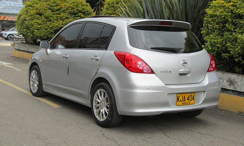 Nissan Tiida Hb 1.8 ...