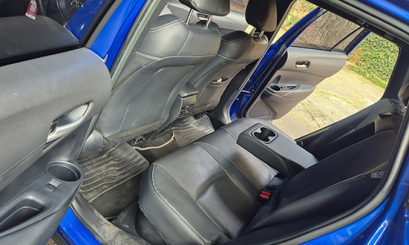 Toyota Corolla Cross...